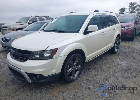 2015 Dodge Journey Crossroad z USA, uszkodzony, nr VIN 3C4PDCGB3FT639223